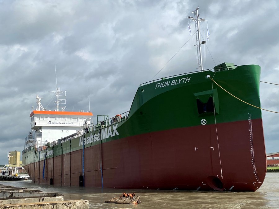  Scottish North Coast - THUN BLYTH transiting Cape Wrath