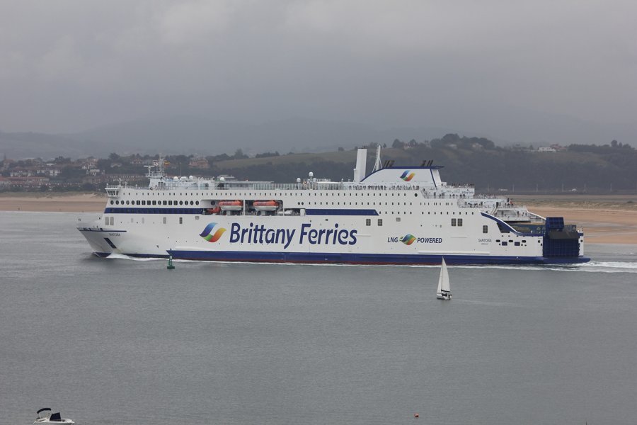  Irish Sea - SANTONA transiting St Georges Channel