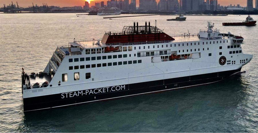  Irish Sea - MANXMAN transiting Irish Sea East of Man