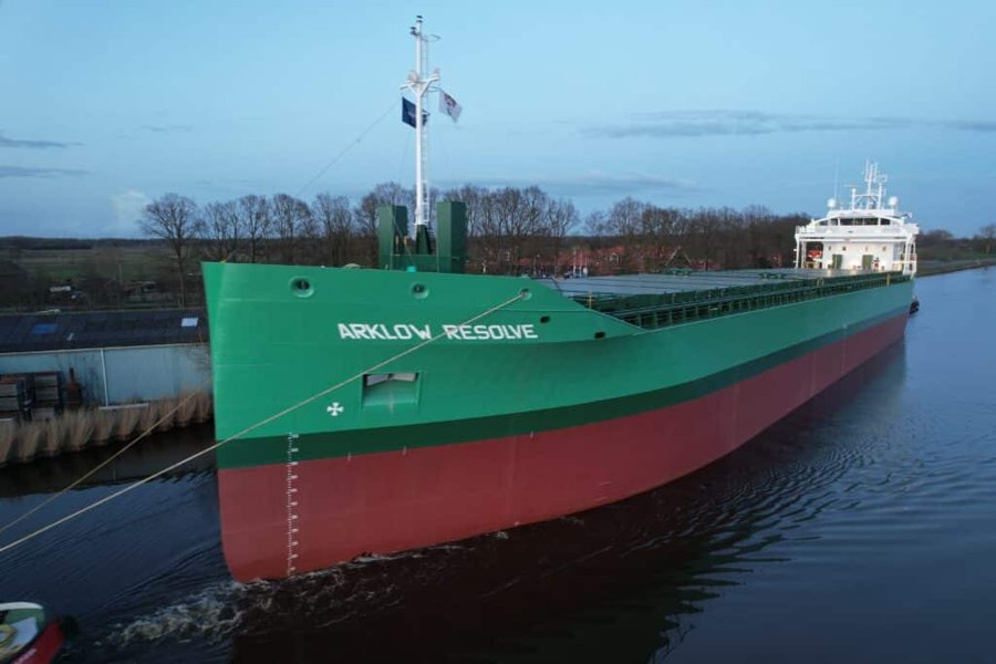  Irish Sea - ARKLOW RESOLVE transiting St Georges Channel