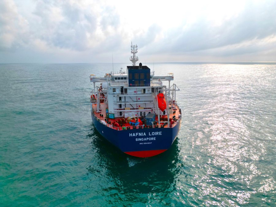 Transit: HAFNIA LOIRE         entering English South Coast at The Dover Strait