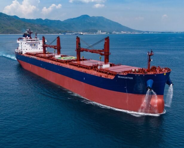 Cork Harbour Departure: SEAHUNTER           