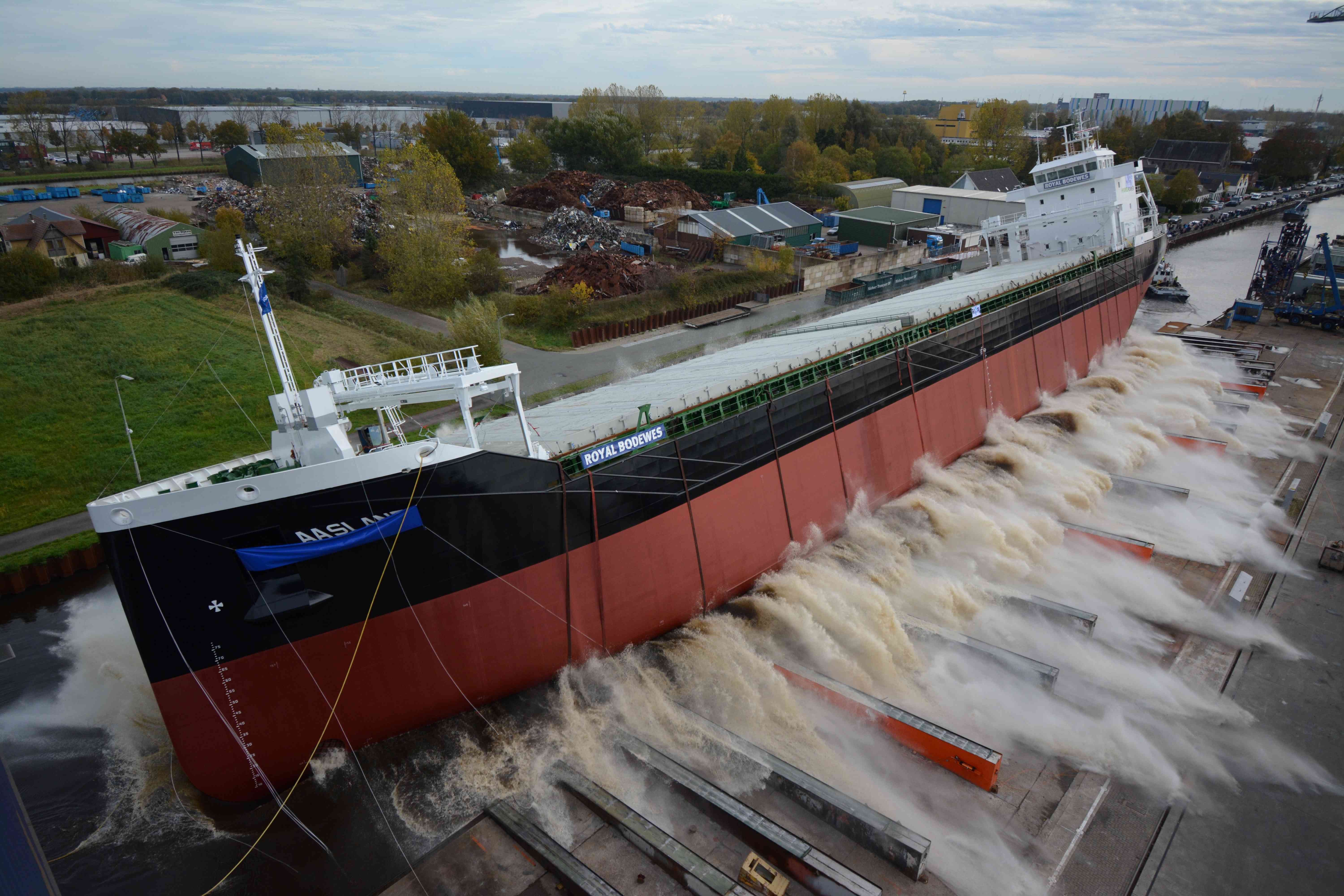 Transit: AASLAND              entering English South Coast at The Dover Strait