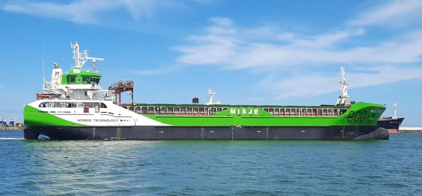  Irish Sea - MISJE IRIS transiting Irish Sea West of Man