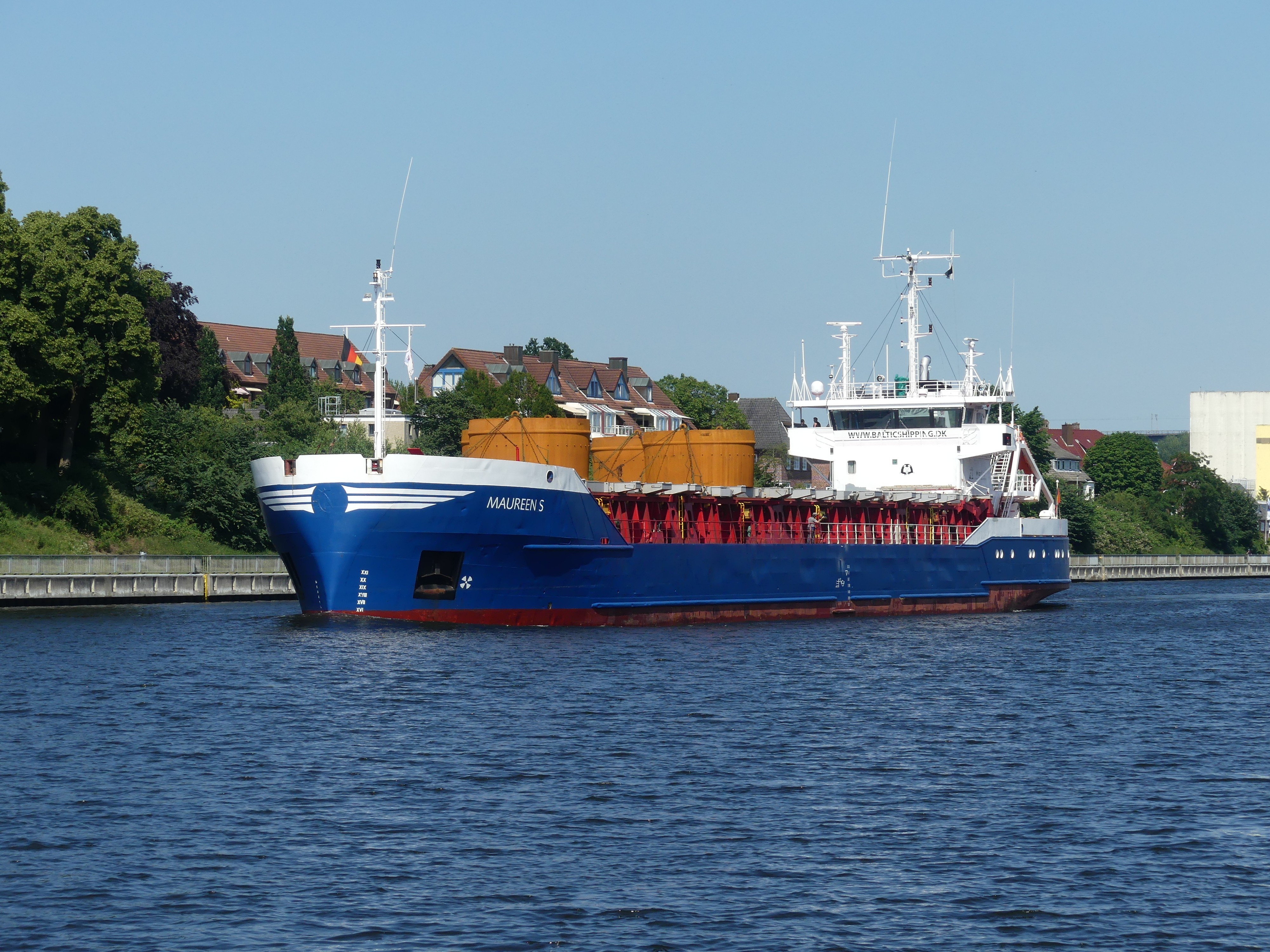 Thames Departure: MAUREEN S           