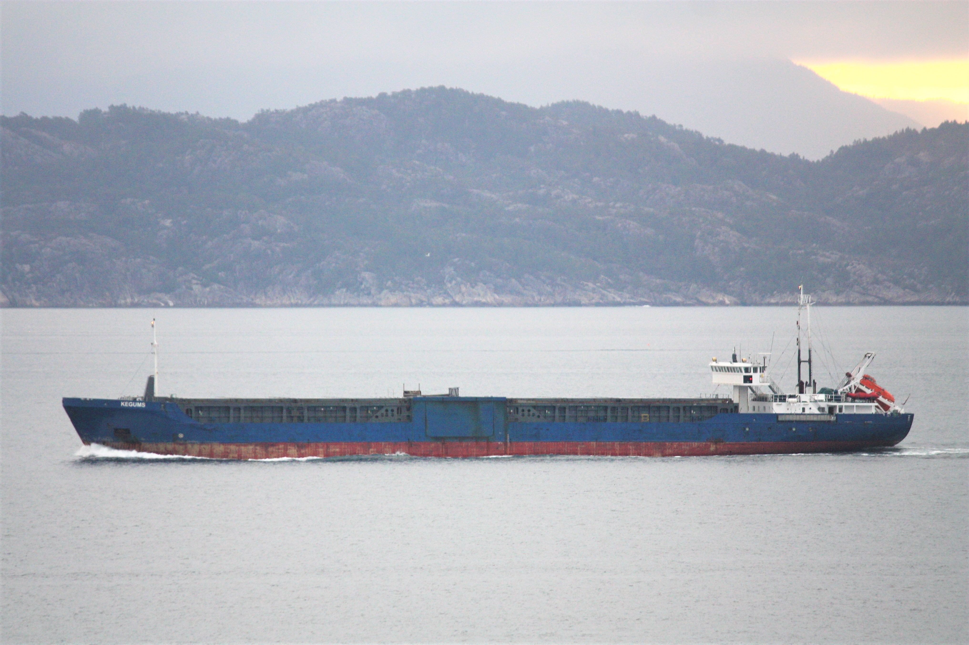 Transit: KEGUMS entering English South Coast at The Dover Strait