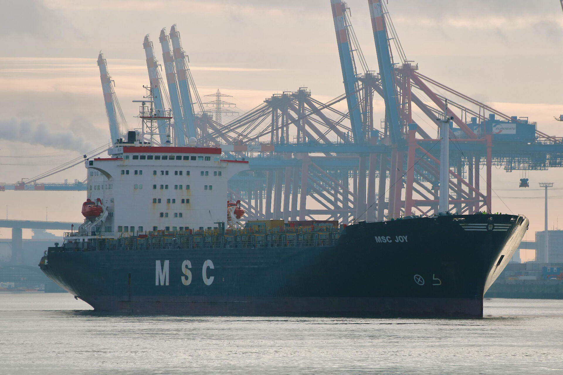 Transit: MSC JOY entering English South Coast at The Dover Strait