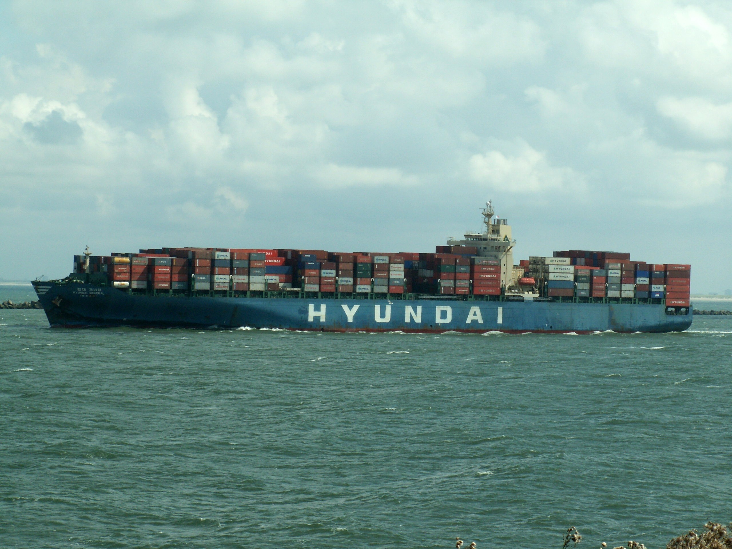 Transit: MSC SAMANTHA VI entering English South Coast at The Dover Strait