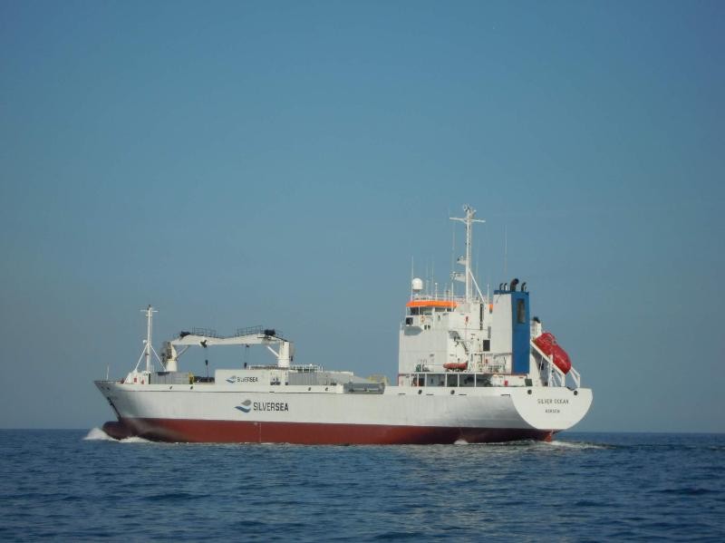  Scottish West Coast - SILVER BREEZE        transiting Little Minch & Skye