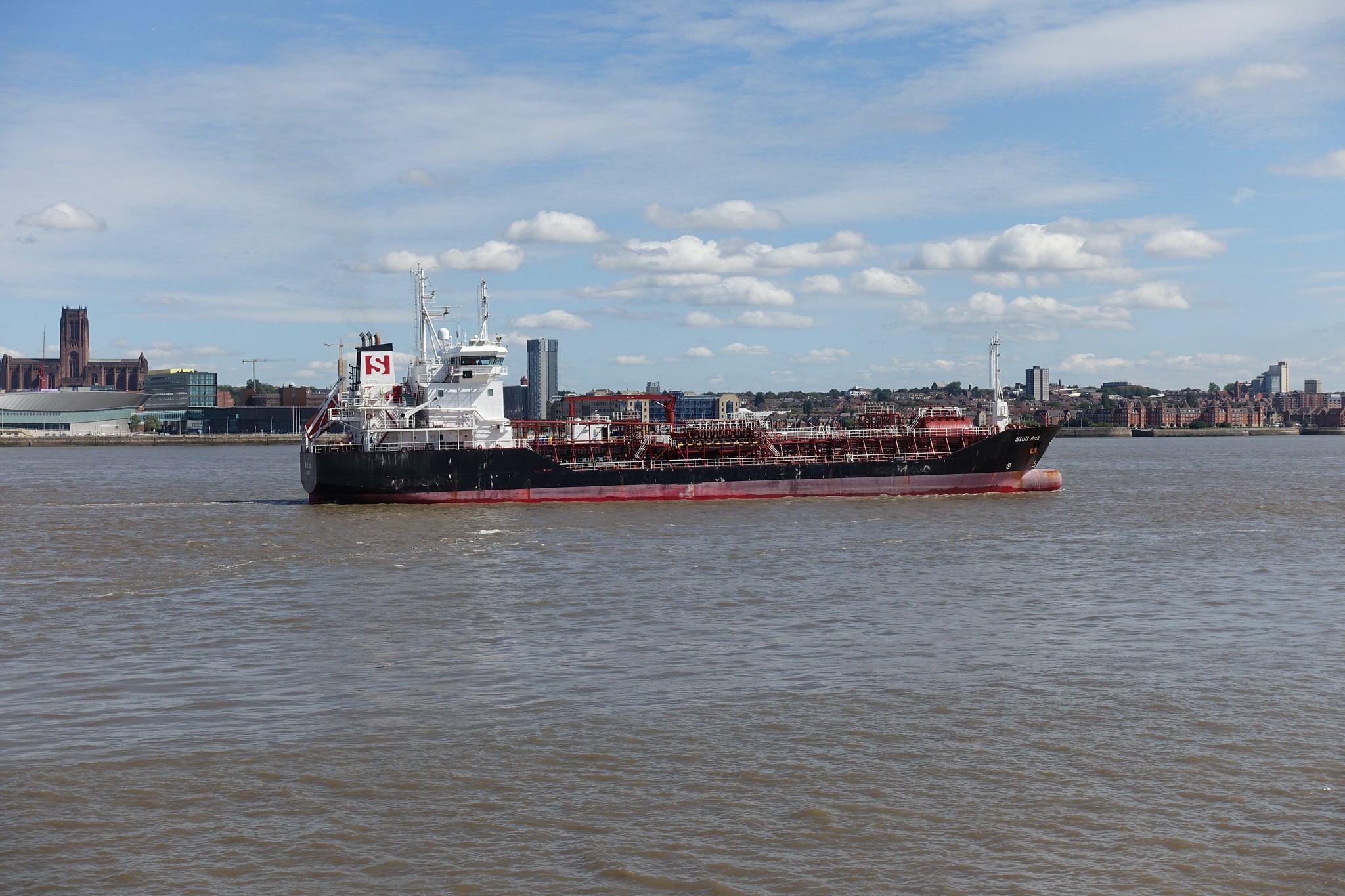 Transit: STOLT AUK entering English South Coast at The Dover Strait