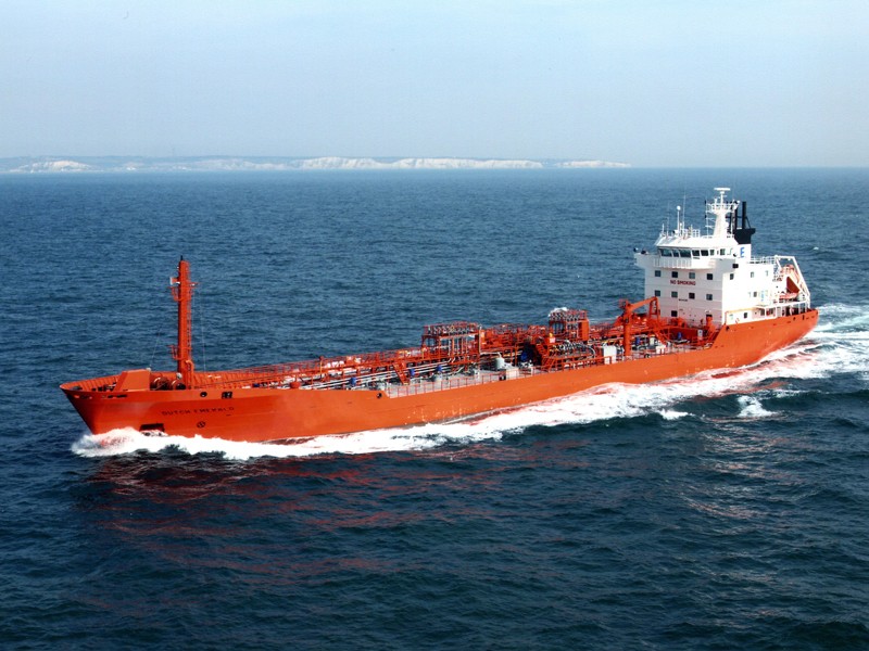 Transit: INGA ESSBERGER entering English South Coast at The Dover Strait