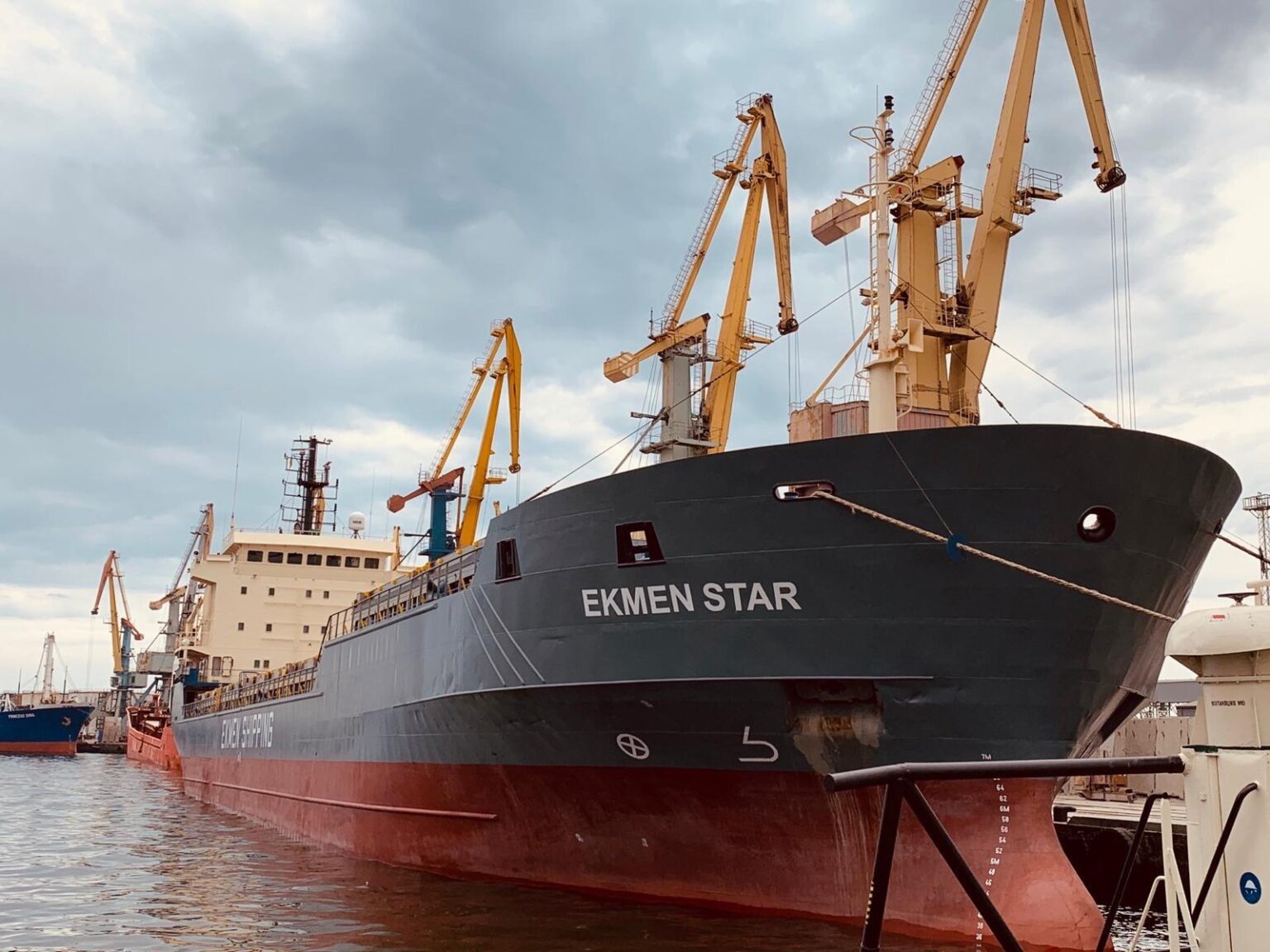Transit: EKMEN STAR           entering English South Coast at The Dover Strait