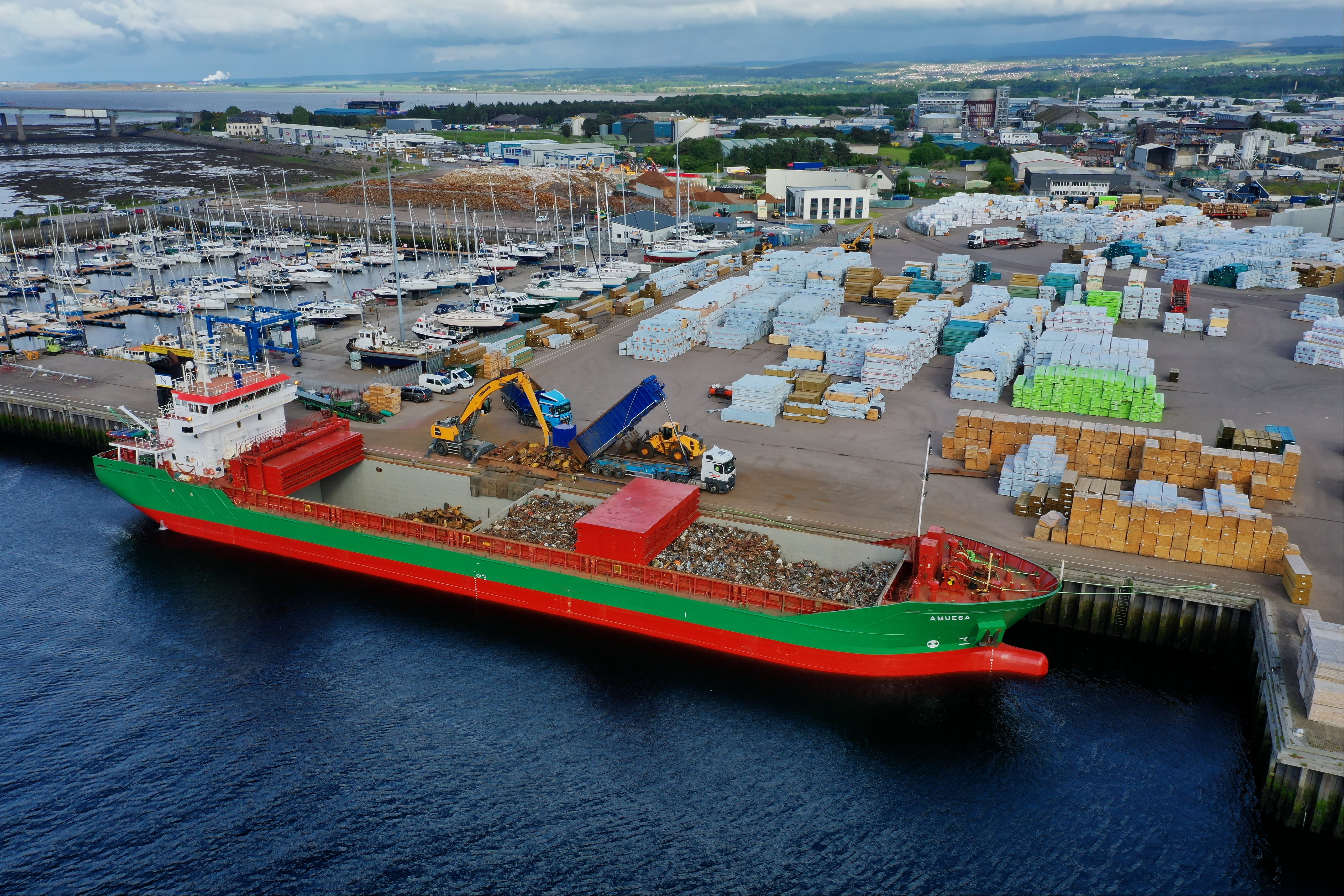  Irish Sea - AMUESA transiting Irish Sea off Dublin