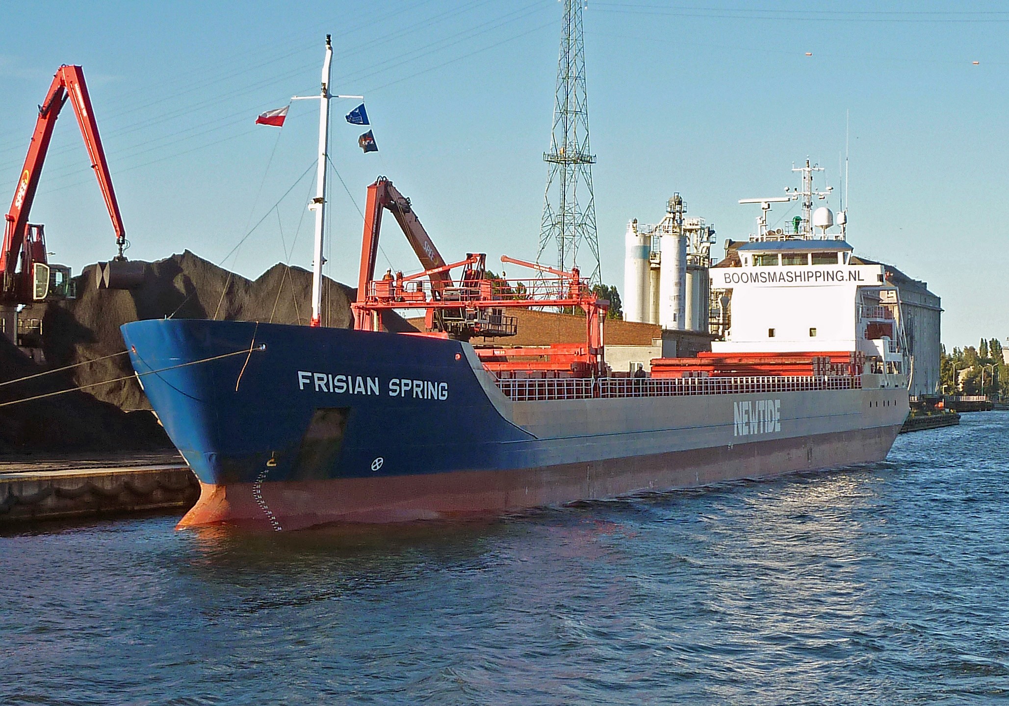 Transit: FRISIAN SPRING entering English South Coast at The Dover Strait