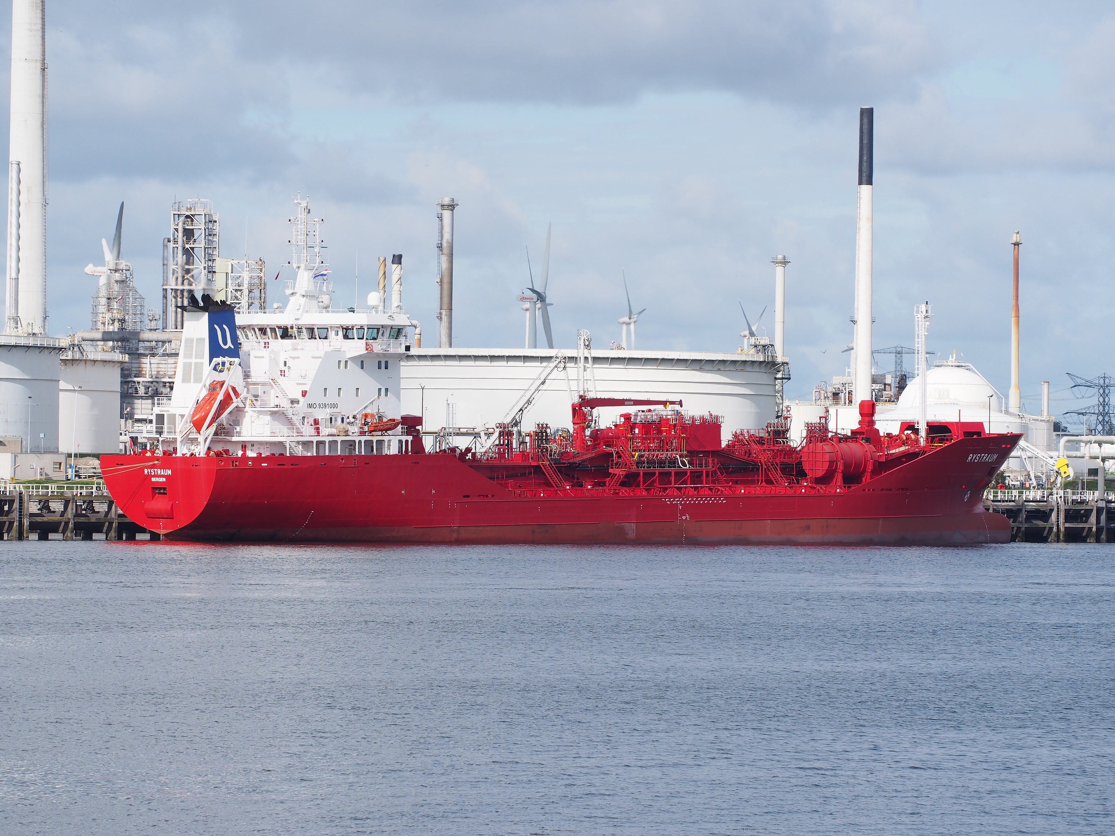 Transit: RYSTRAUM             entering English South Coast at The Dover Strait