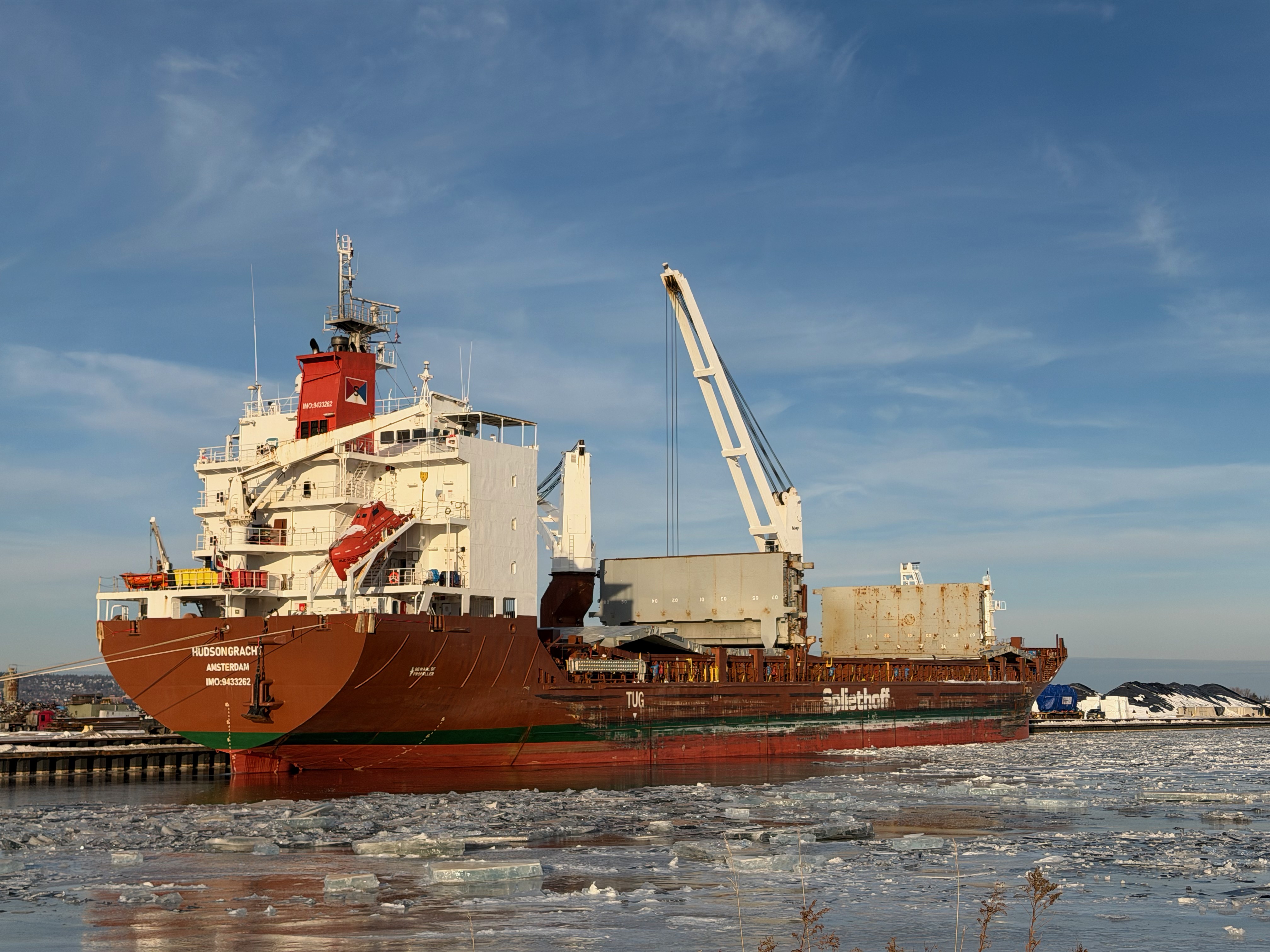 Transit: HUDSONGRACHT         entering English South Coast at The Dover Strait