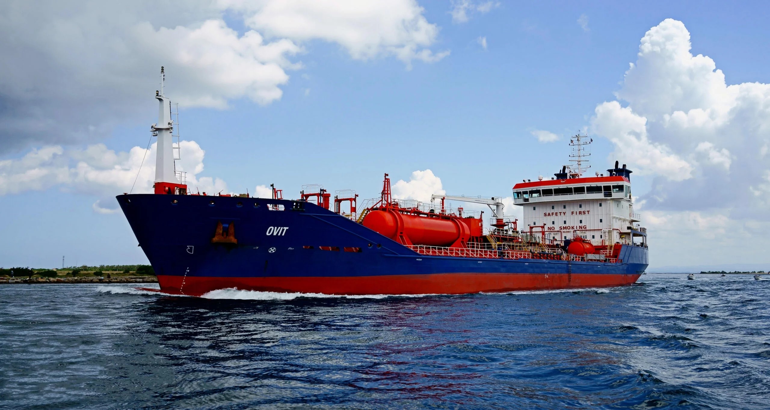  Irish Sea - OVIT                 transiting North Channel Belfast