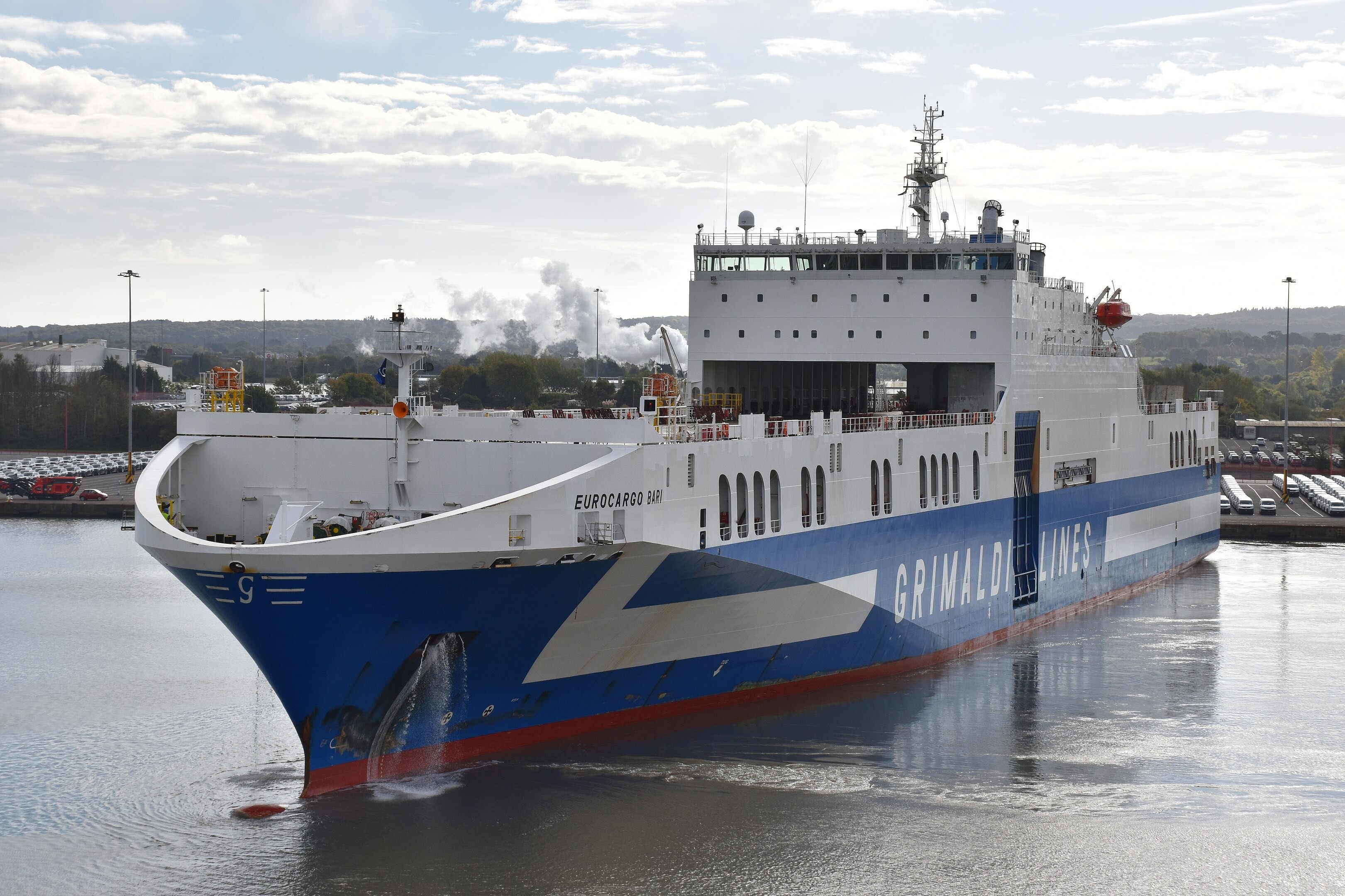 Bristol Channel Arrival: EUROCARGO BARI      