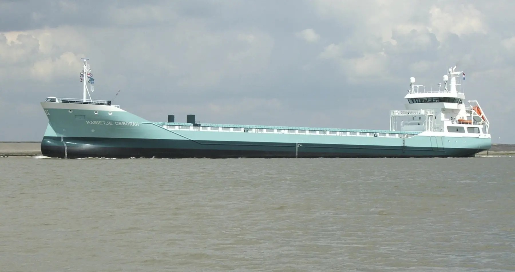 Transit: MARIETJE DEBORAH     entering English South Coast at The Dover Strait