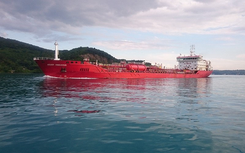 Transit: DUZGIT ENDEAVOUR     entering English South Coast at The Dover Strait