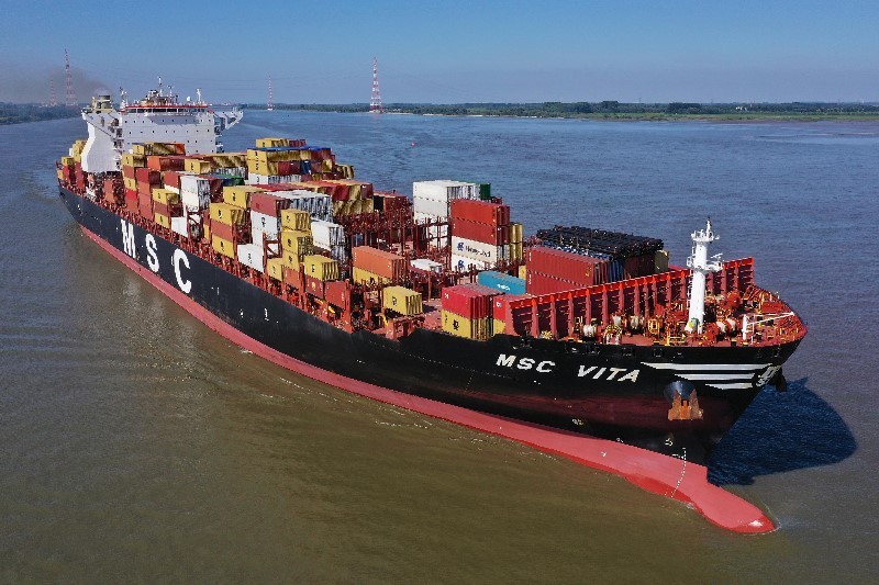  Celtic Sea - MSC VITA             transiting Celtic Sea