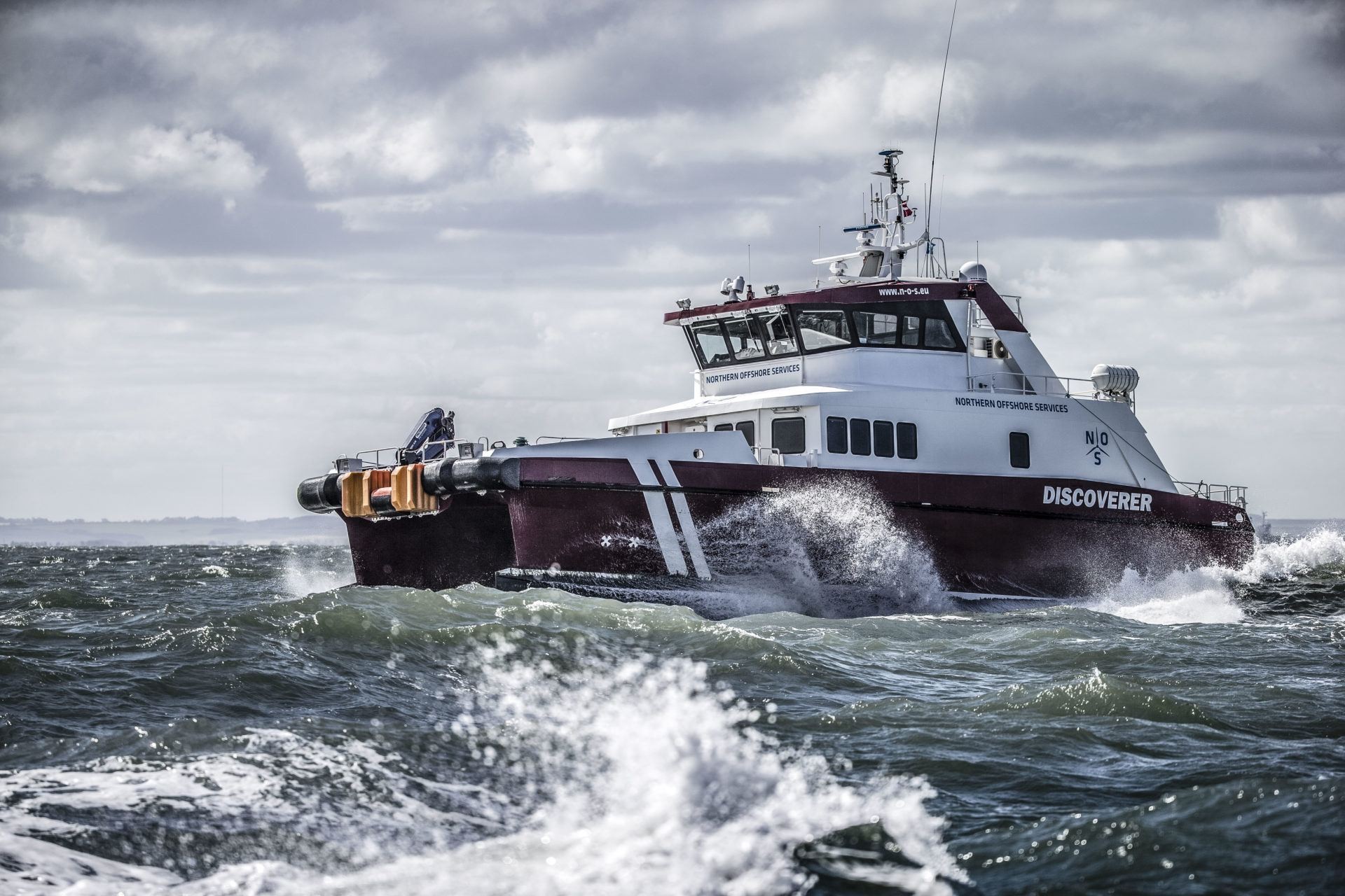  Irish Sea - DISCOVERER           transiting Irish Sea East of Man