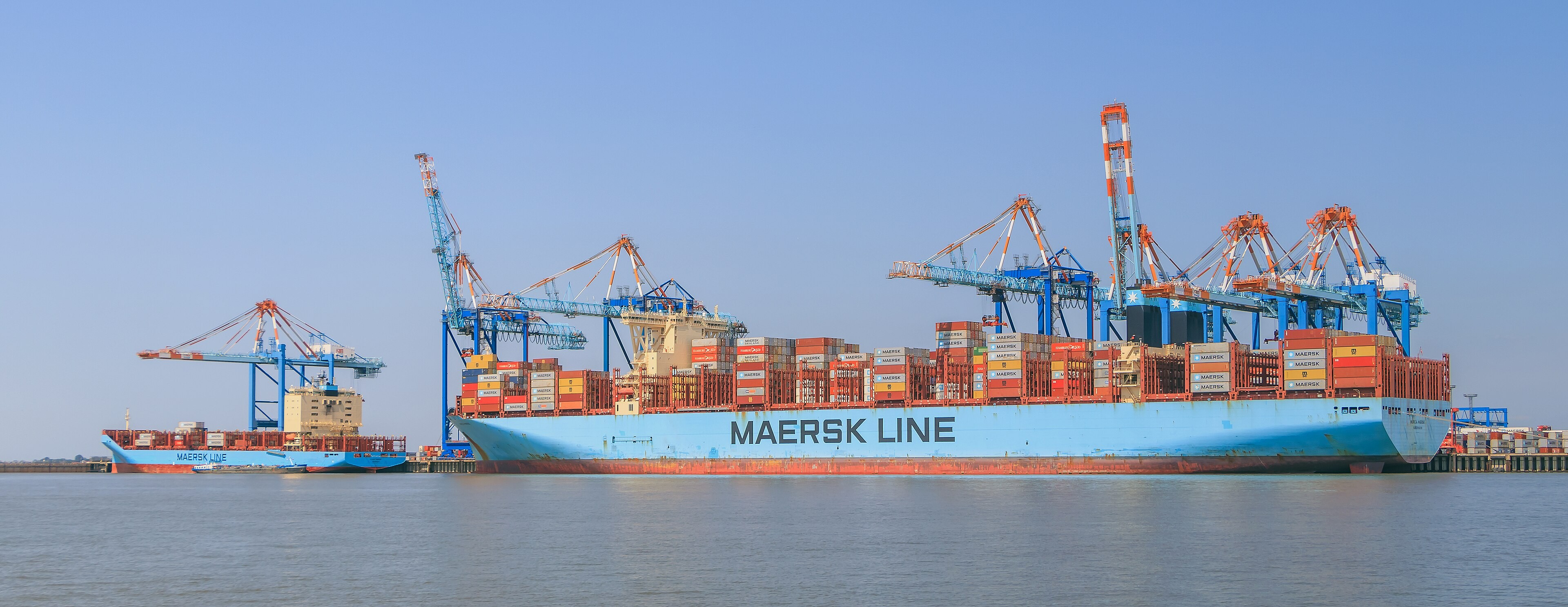Transit: MURCIA MAERSK entering English South Coast at The Dover Strait