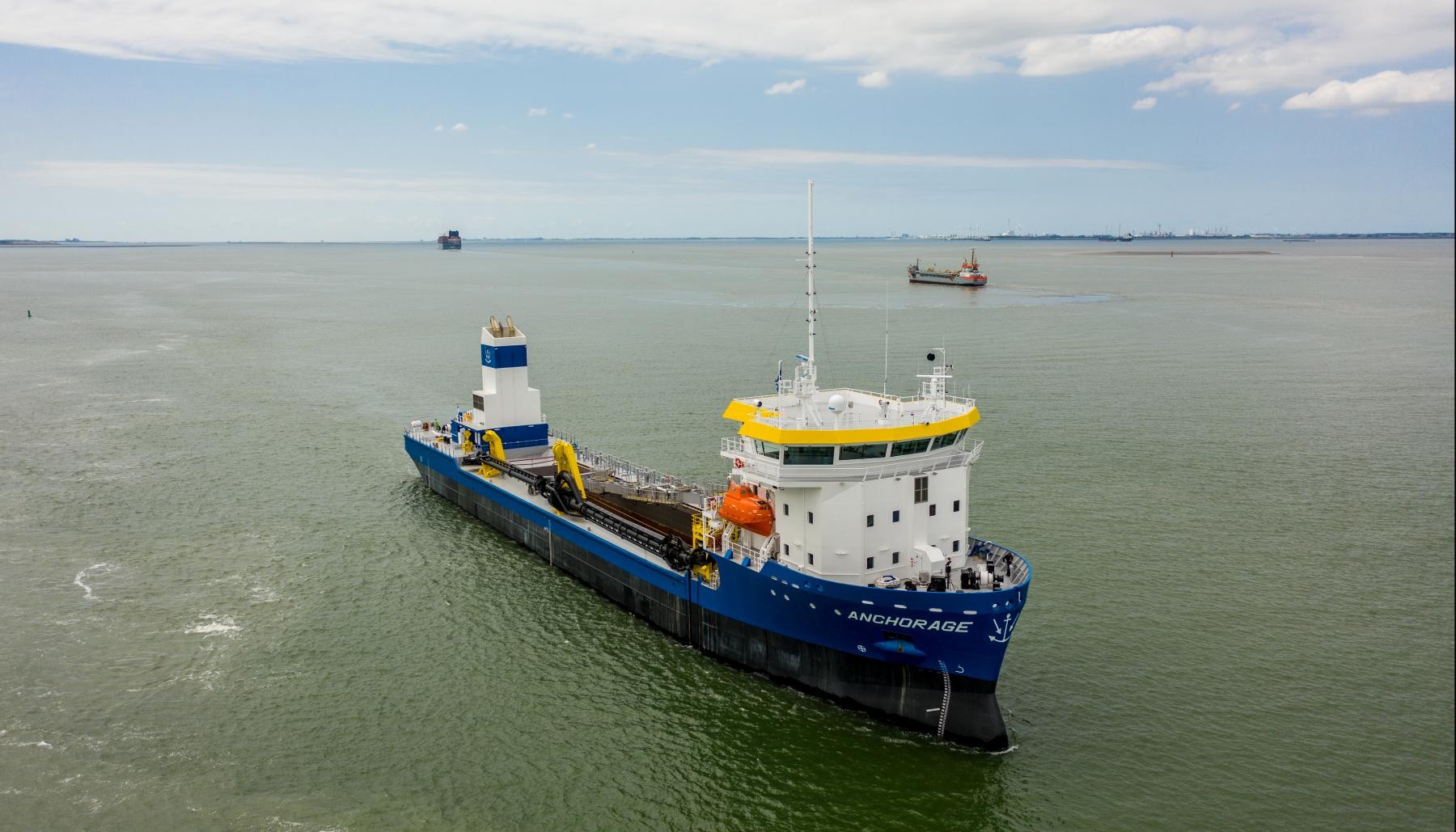 Transit: ANCHORAGE            entering English South Coast at The Dover Strait