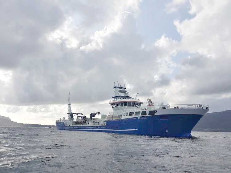  Scottish West Coast - RONJA KVALOEY transiting Little Minch & Skye