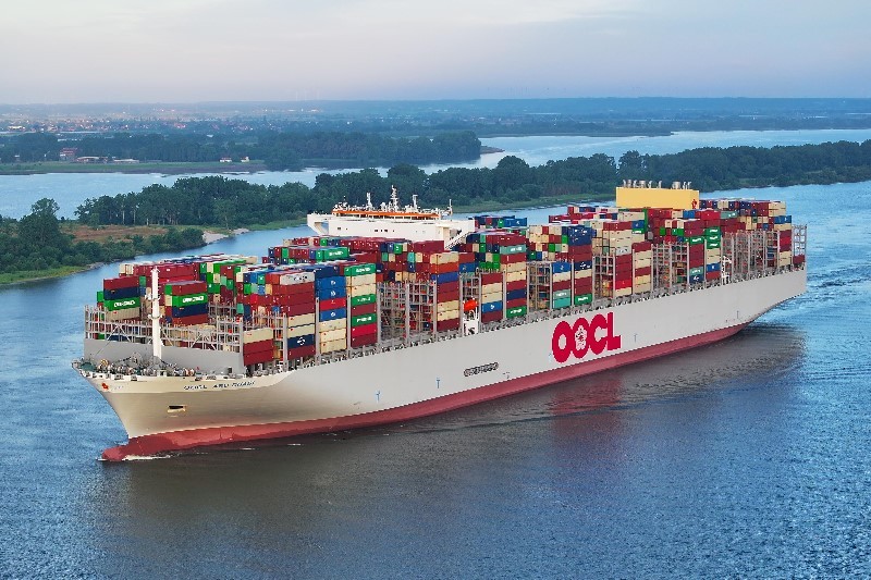 Transit: OOCL ABU DHABI       entering English South Coast at The Dover Strait