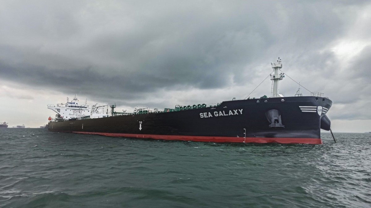  Scottish East Coast - SEA GALAXY           transiting John O'Groats Approach