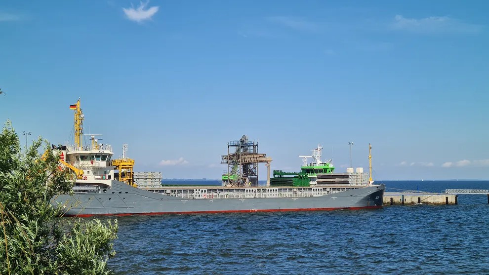 Transit: ALS                  entering English South Coast at The Dover Strait