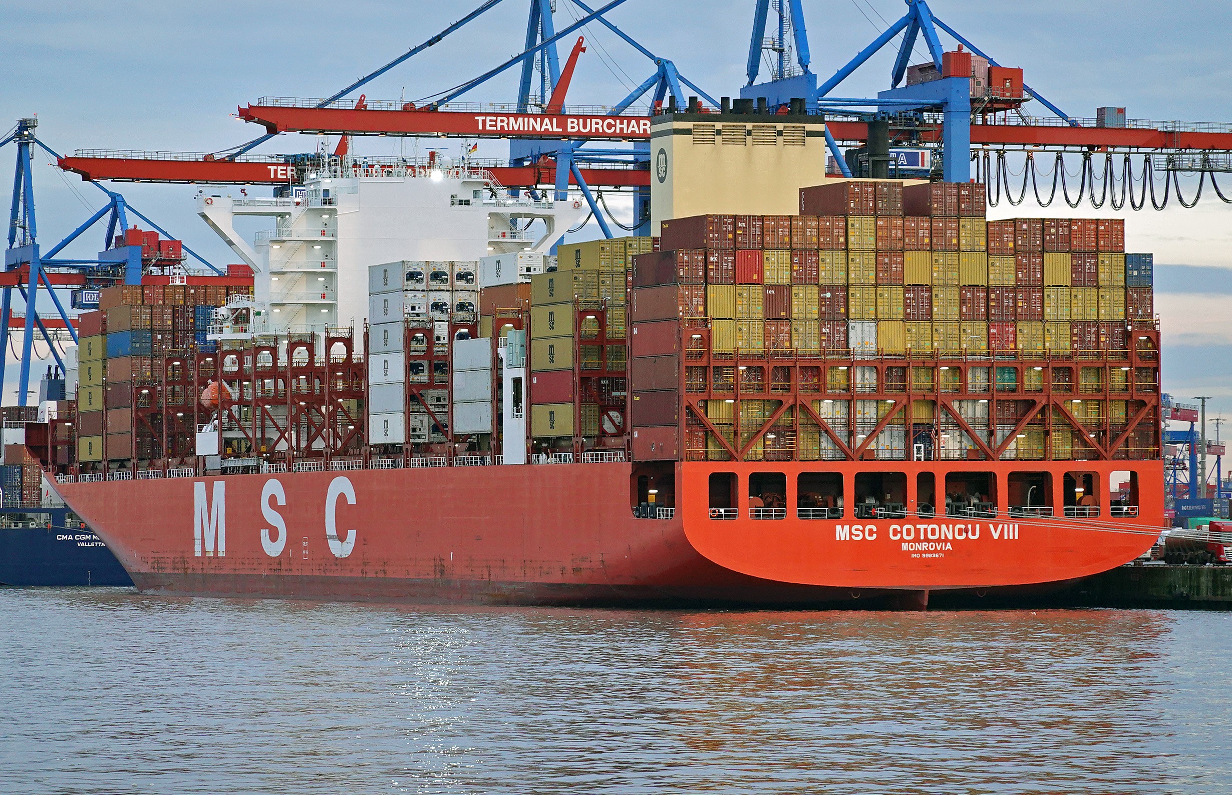 Transit: MSC COTONOU VIII     entering English South Coast at The Dover Strait