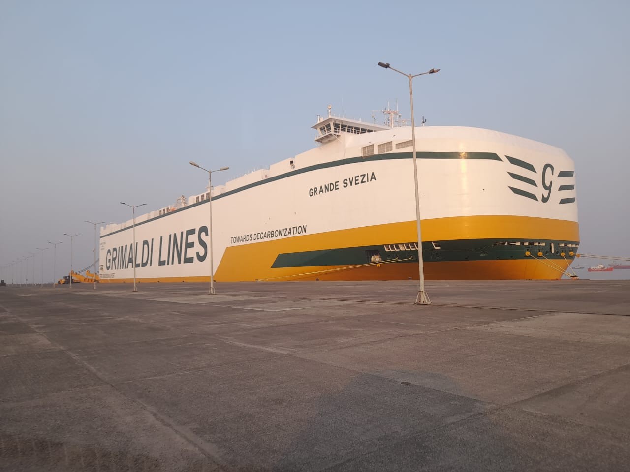 Transit: GRANDE SVEZIA        entering English South Coast at The Dover Strait