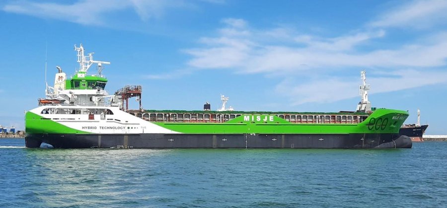  Irish Sea - MISJE IRIS transiting Irish Sea West of Man