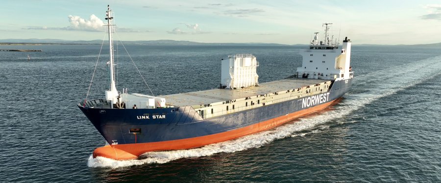Transit: LINK STAR entering English South Coast at The Dover Strait