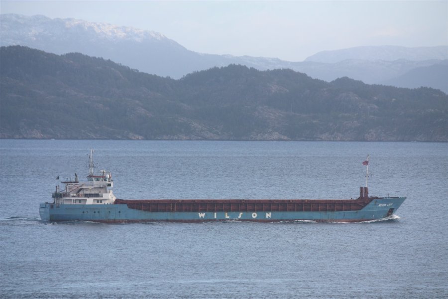  port - WILSON LISTA transiting Bay of Seine
