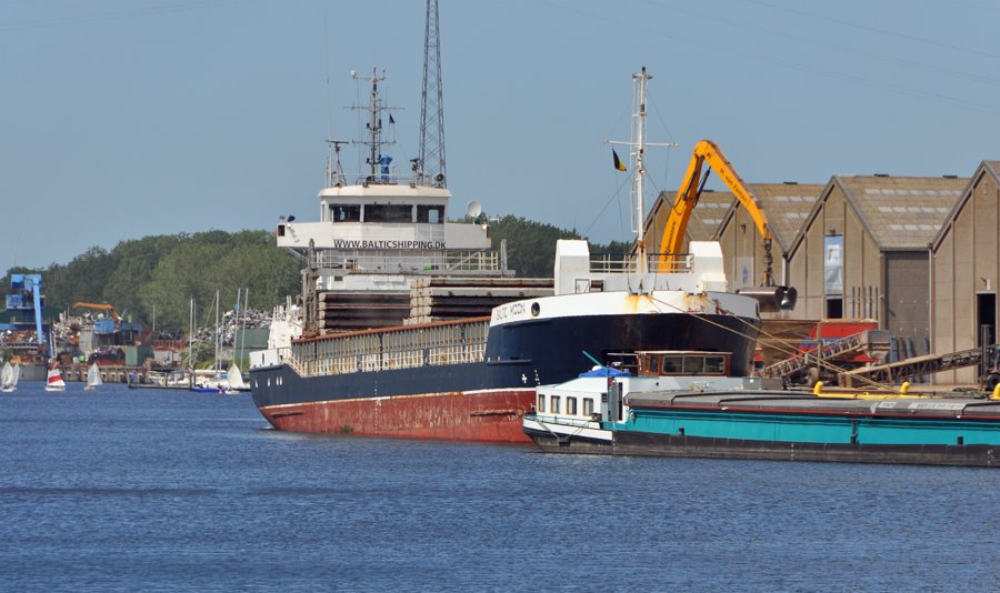  Celtic Sea - RIX SAPPHIRE transiting Celtic Sea