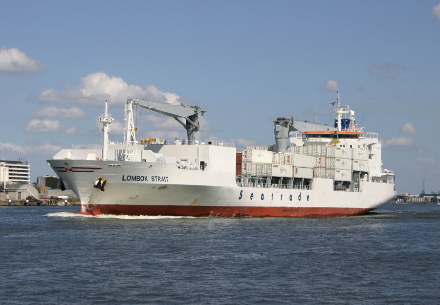 Transit: LOMBOK STRAIT entering English South Coast at The Dover Strait