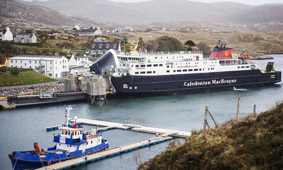  Scottish West Coast - HEBRIDES transiting Little Minch & Skye