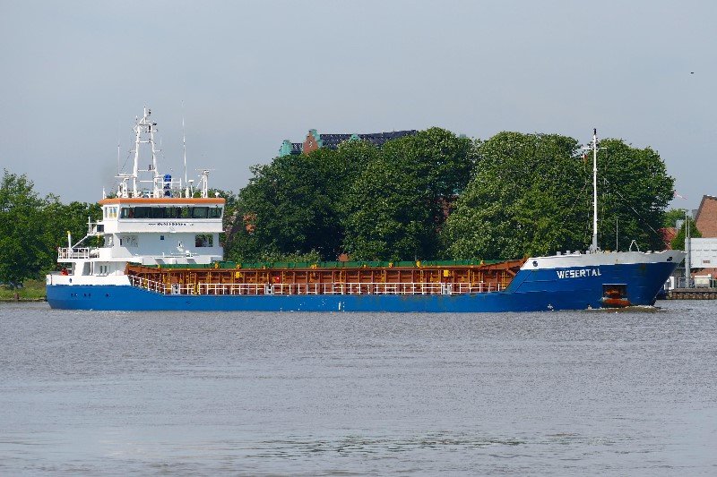  Irish Sea - WESERTAL             transiting North Channel Belfast
