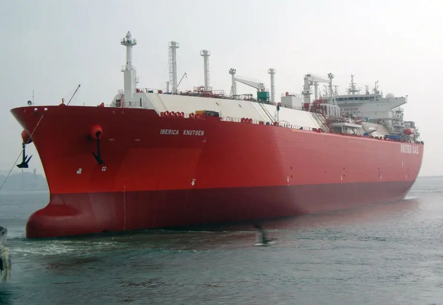 Transit: IBERICA KNUTSEN      entering English South Coast at The Dover Strait