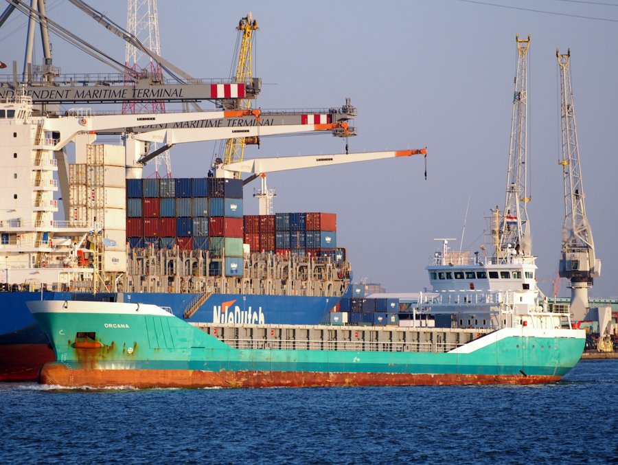  Irish Sea - CELTIC FORTUNE transiting North Channel Belfast