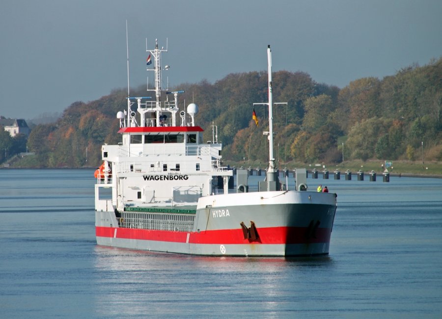  Celtic Sea - TAXUSBORG            transiting Celtic Sea