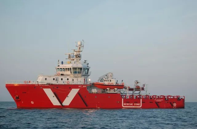  Scottish East Coast - VOS PATHFINDER       transiting Aberdeenshire Coast