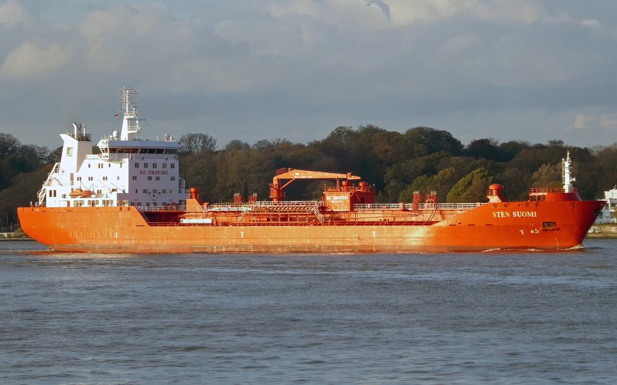 Transit: STEN SUOMI           entering English South Coast at The Dover Strait