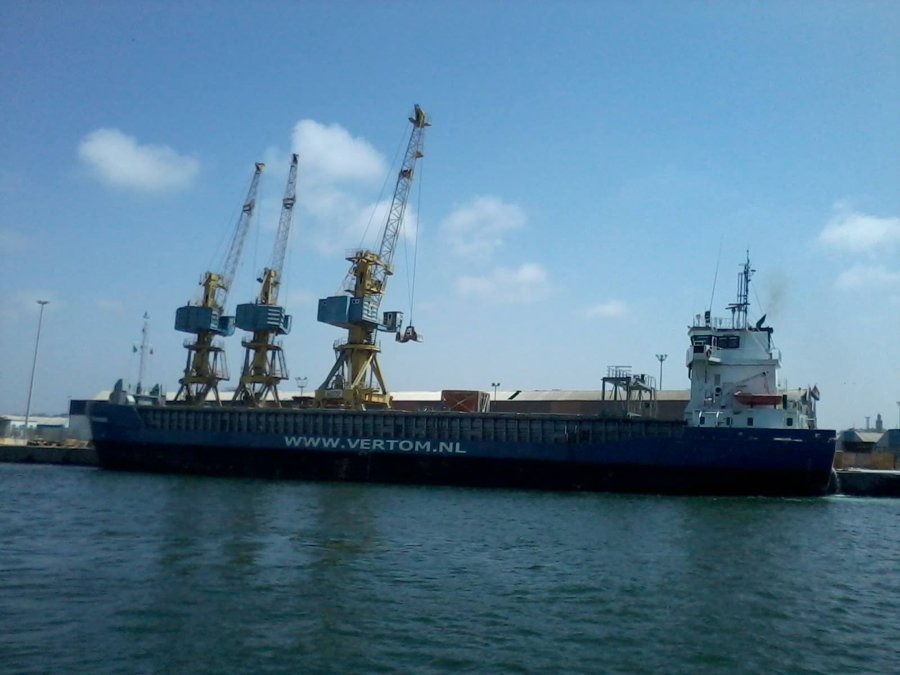 Transit: GT DELPHIN           entering English South Coast at The Dover Strait