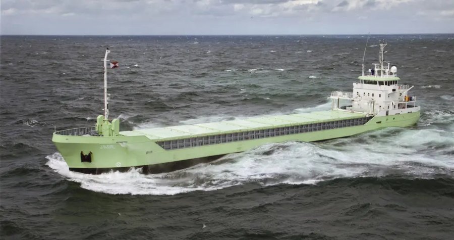  Scottish North Coast - JADE                 transiting Pentland Firth