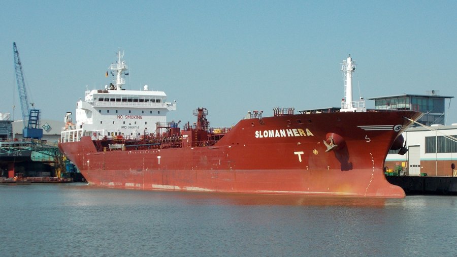  Scottish East Coast - SLOMAN HERA          transiting Berwick Coast