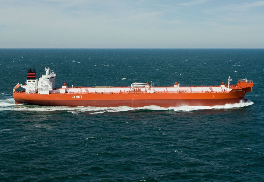  Irish Sea - BODIL KNUTSEN transiting North Channel Belfast